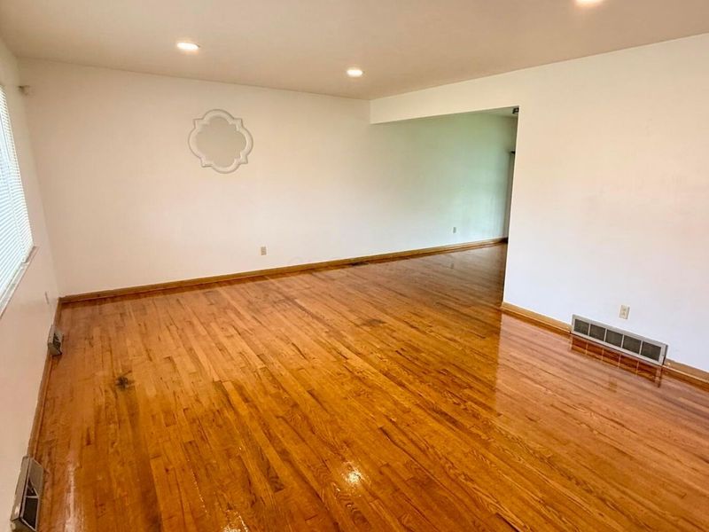 4397 Wright Avenue, Columbus, OH 43213 Photo 4