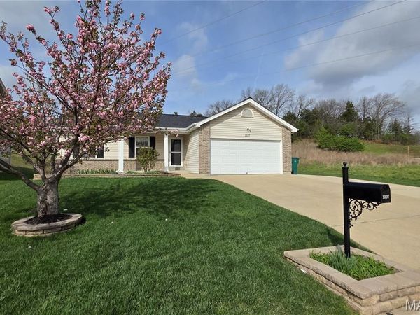 1007 San Luis Drive , Fenton, MO 63026