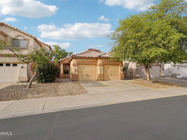 8362 W MELINDA Lane, Peoria, AZ 85382
