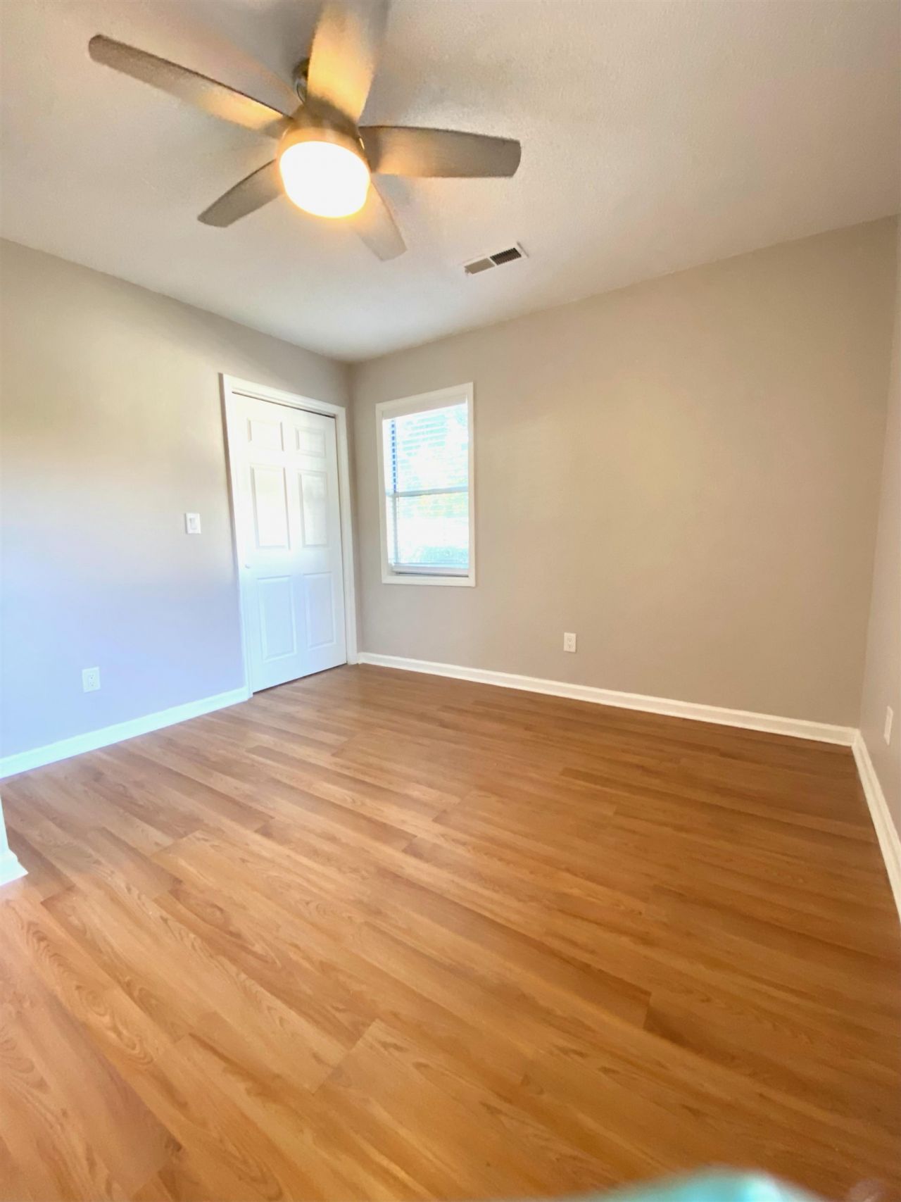 13 S Poplar Dr.  Photo 7