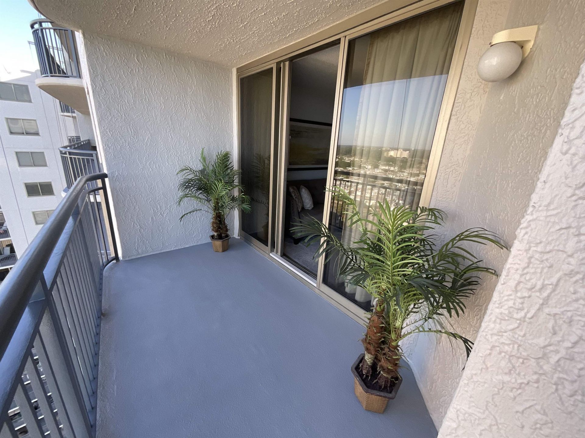8560 Queensway Blvd. Photo 15