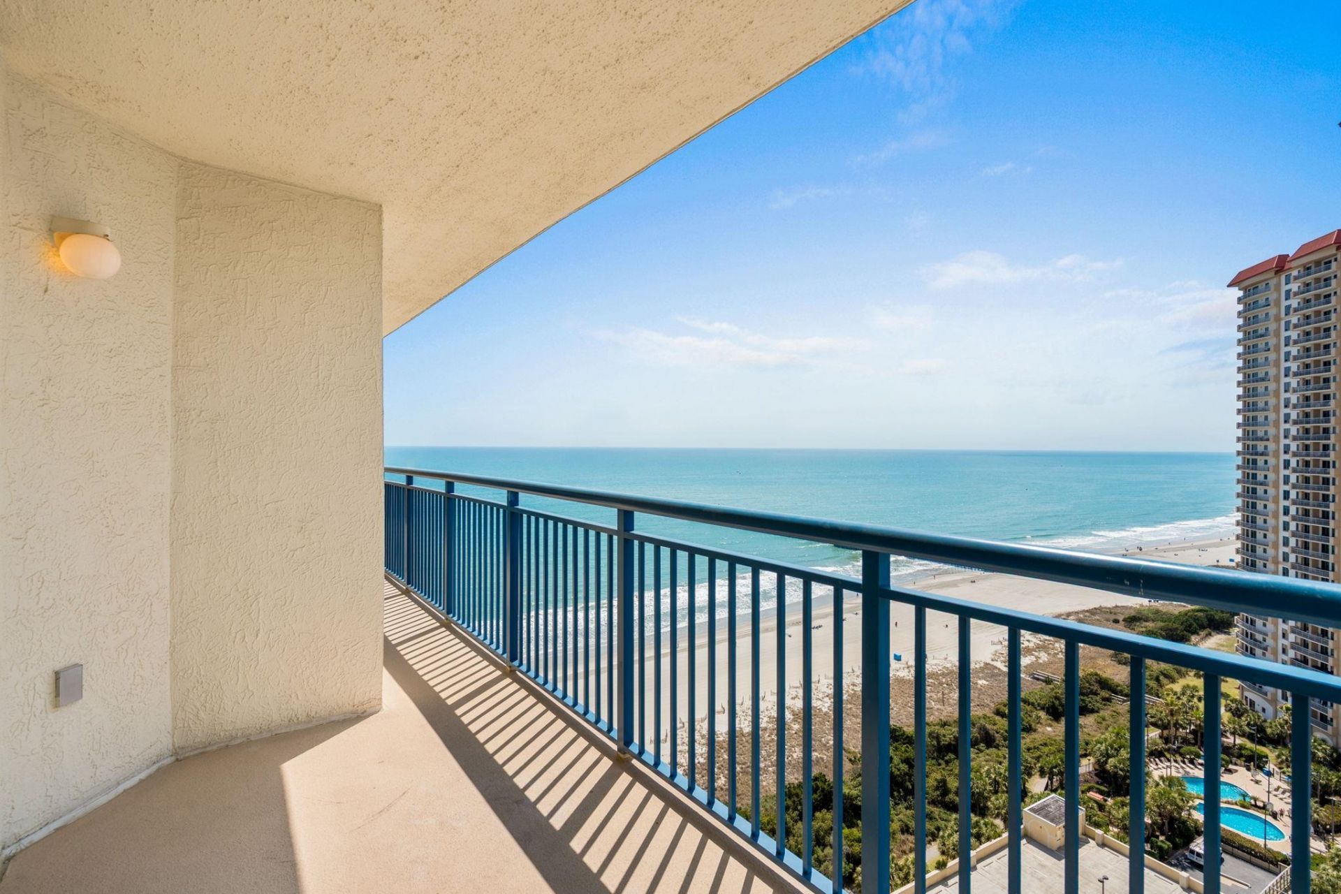 8560 Queensway Blvd. Photo 15