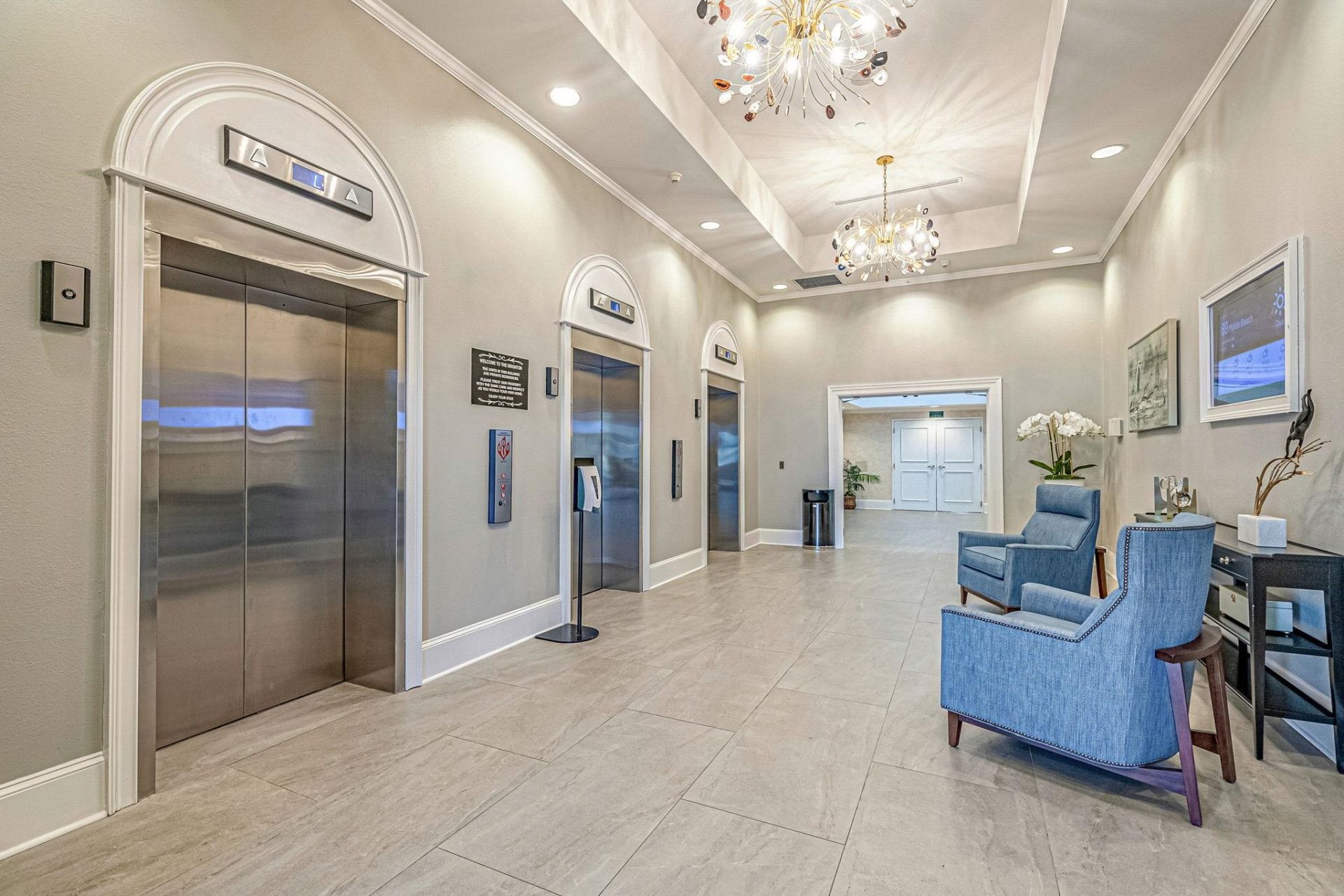 8560 Queensway Blvd. Photo 28