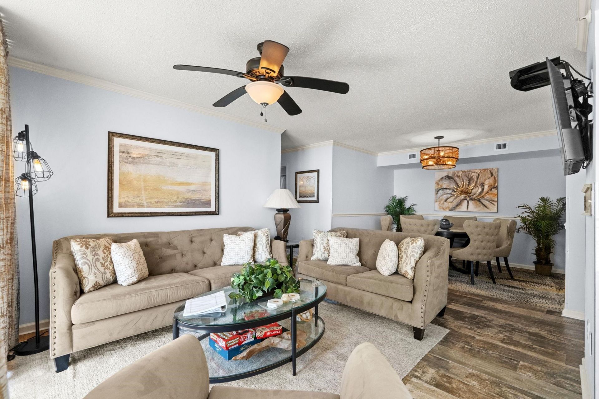 8560 Queensway Blvd. Photo 8