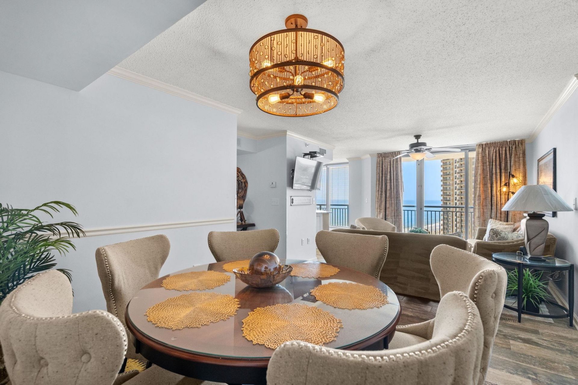 8560 Queensway Blvd. Photo 9