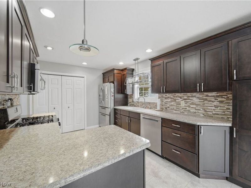 6686 Hogan Way NW, Canton, OH 44718 Photo 17