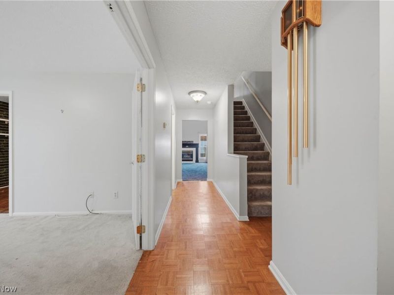 6686 Hogan Way NW, Canton, OH 44718 Photo 3