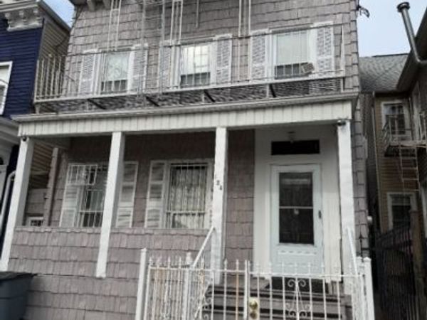 124 Stone St, Newark, NJ 07104