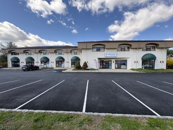 14 Commerce St, Raritan, NJ 08822