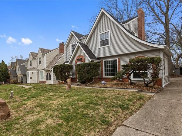 7339 Holmes Road, Kansas City, MO 64111