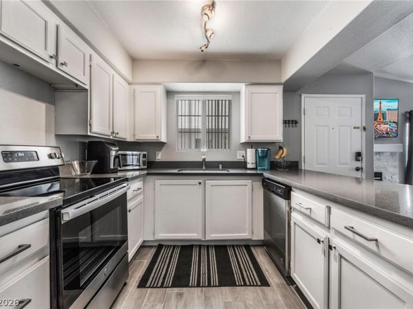 2725 S Nellis Boulevard, Unit 2027, Las Vegas, NV 89121