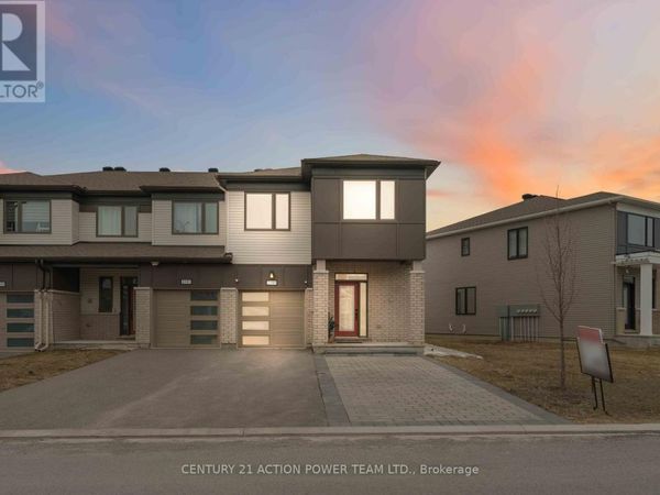 2195 Winsome Terrace, Ottawa, ON K4A5M9