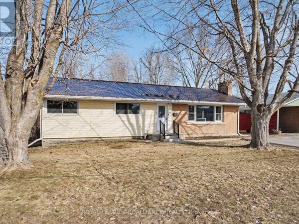 10 Duke Street, Brockville, ON K6V3J1
