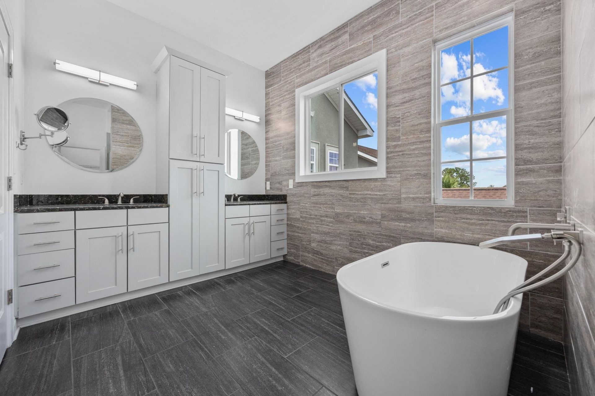 914 Bluffview Dr. Photo 21