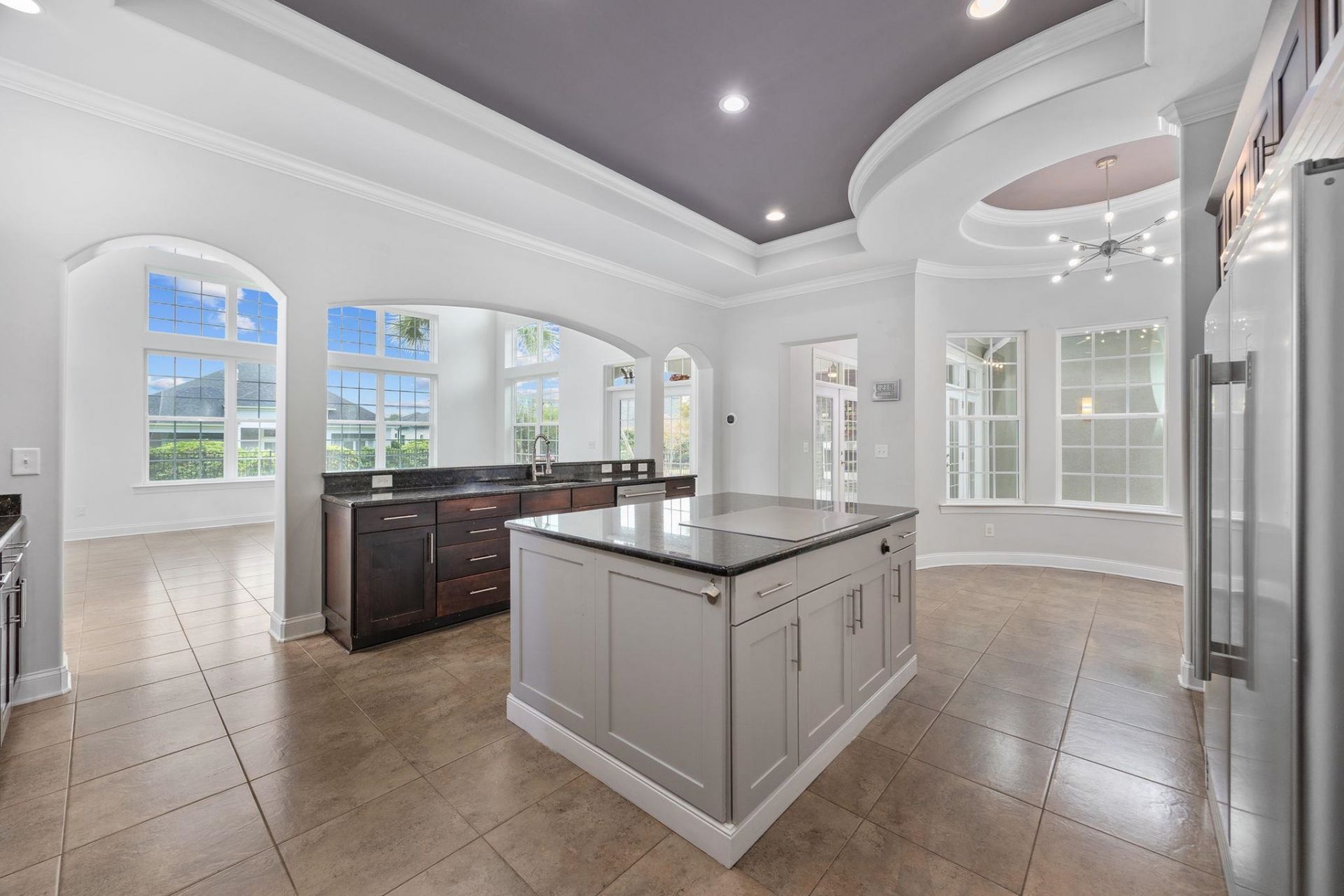 914 Bluffview Dr. Photo 5