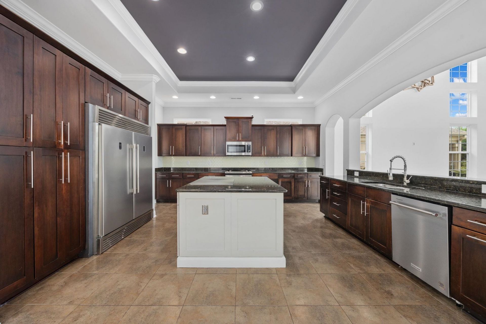 914 Bluffview Dr. Photo 7