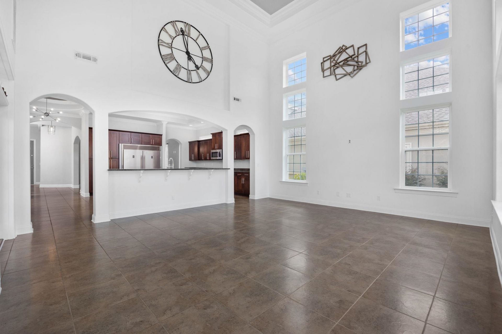 914 Bluffview Dr. Photo 9