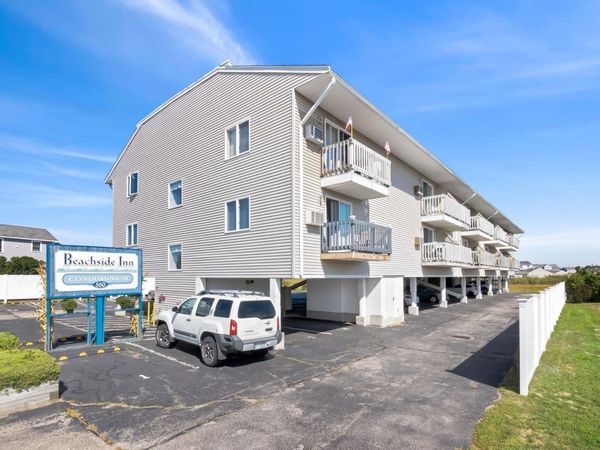 550 Winnacunnet Road, Unit 319, Hampton, NH 03842