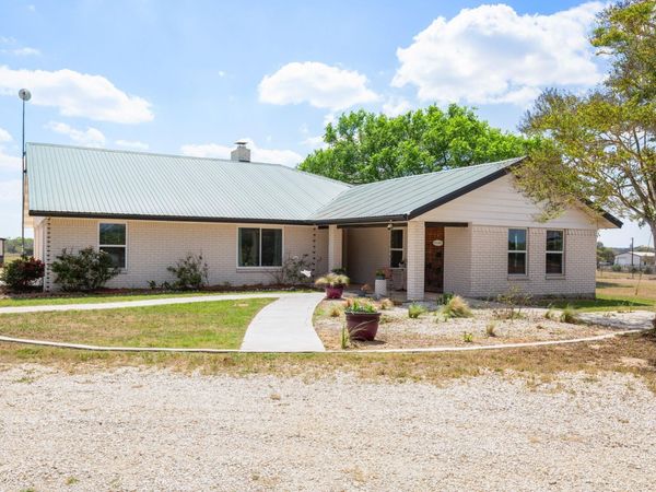 14220 Fm 713, Dale, TX 78953