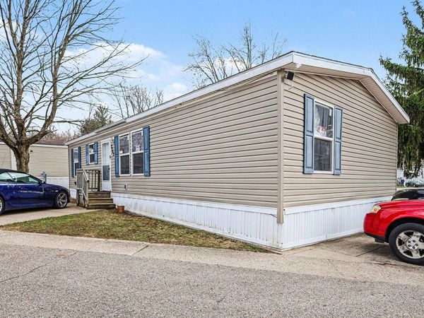 2762 Regina Street SW, Unit 338, Wyoming, MI 49519