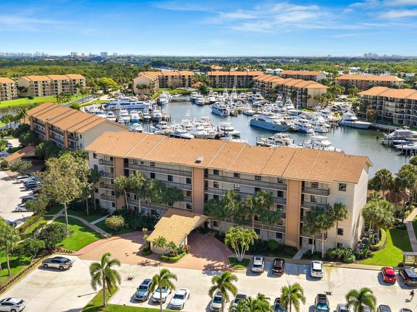 1501 Marina Isle Way, Unit 202, Jupiter, FL 33477