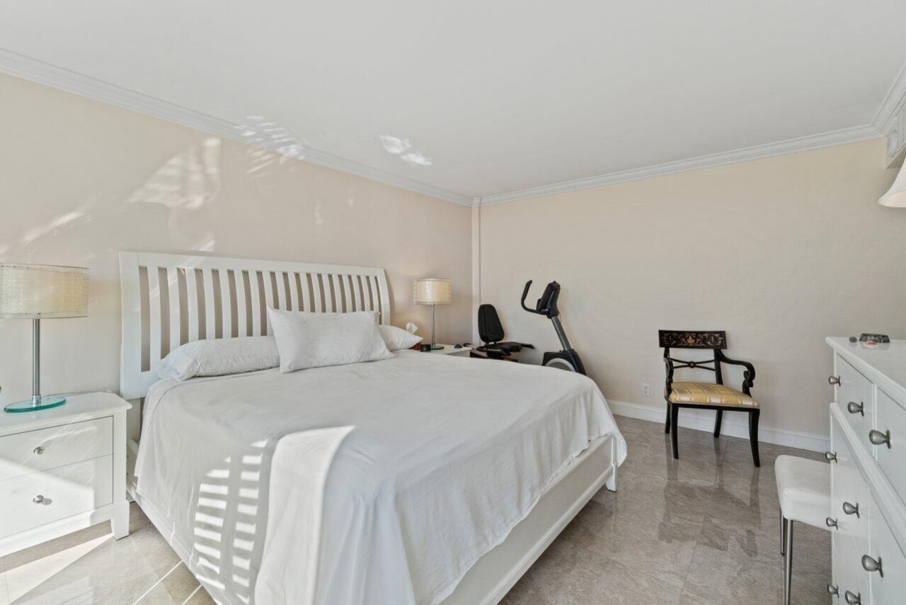 2400 Presidential Way, Unit 1906, West Palm Beach, FL 33401 Photo