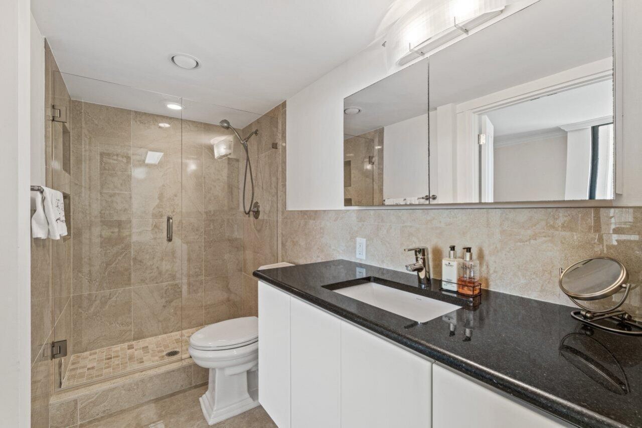 2400 Presidential Way, Unit 1906, West Palm Beach, FL 33401 Photo