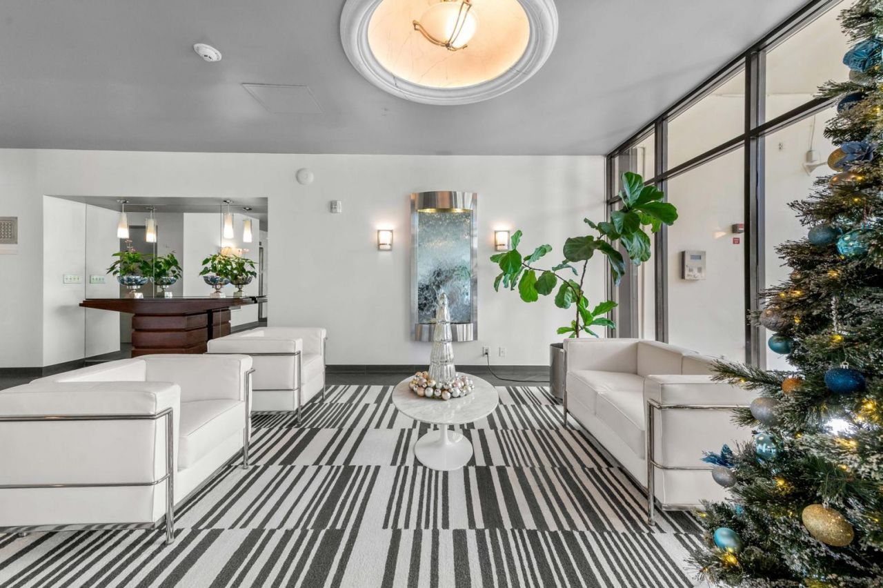 2400 Presidential Way, Unit 1906, West Palm Beach, FL 33401 Photo