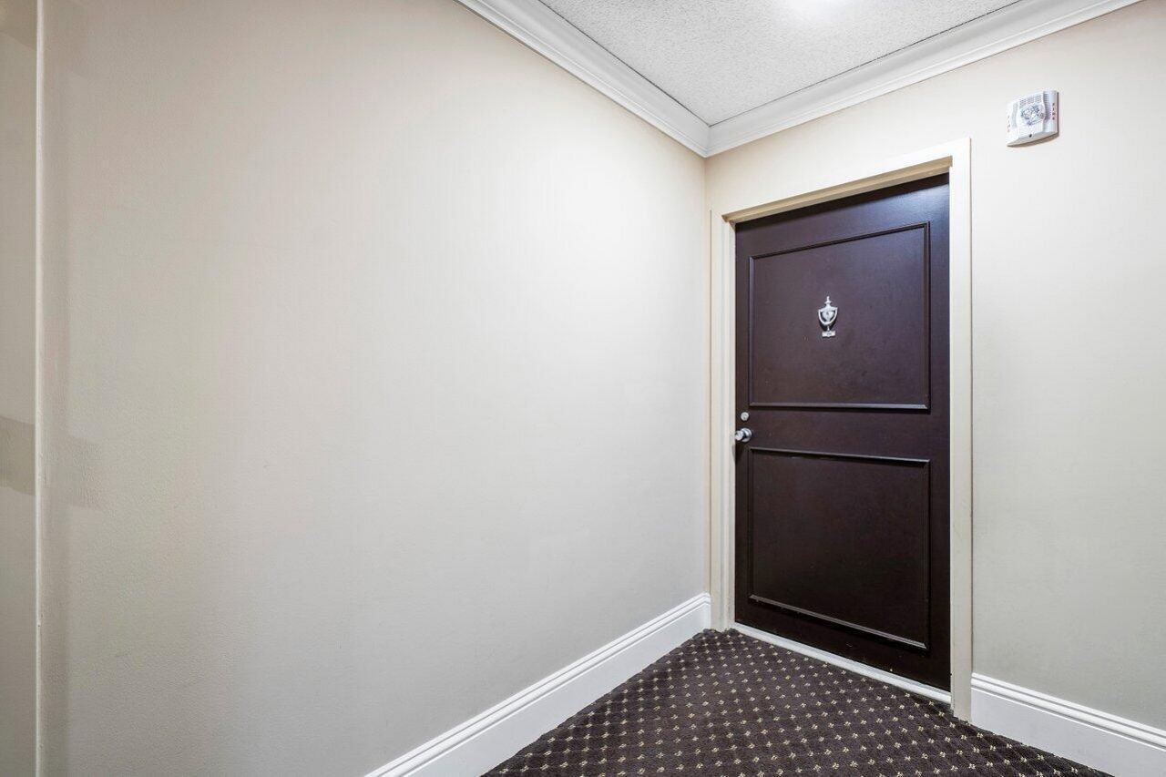 2400 Presidential Way, Unit 1906, West Palm Beach, FL 33401 Photo