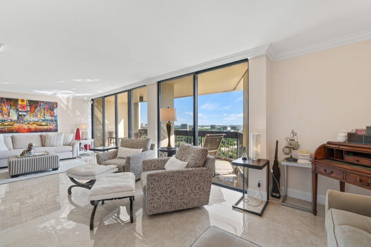 2400 Presidential Way, Unit 1906, West Palm Beach, FL 33401 Photo