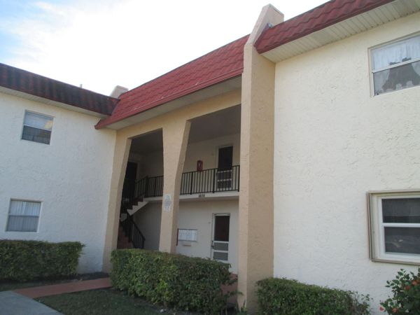 200 Lake Carol Drive, West Palm Beach, FL 33411