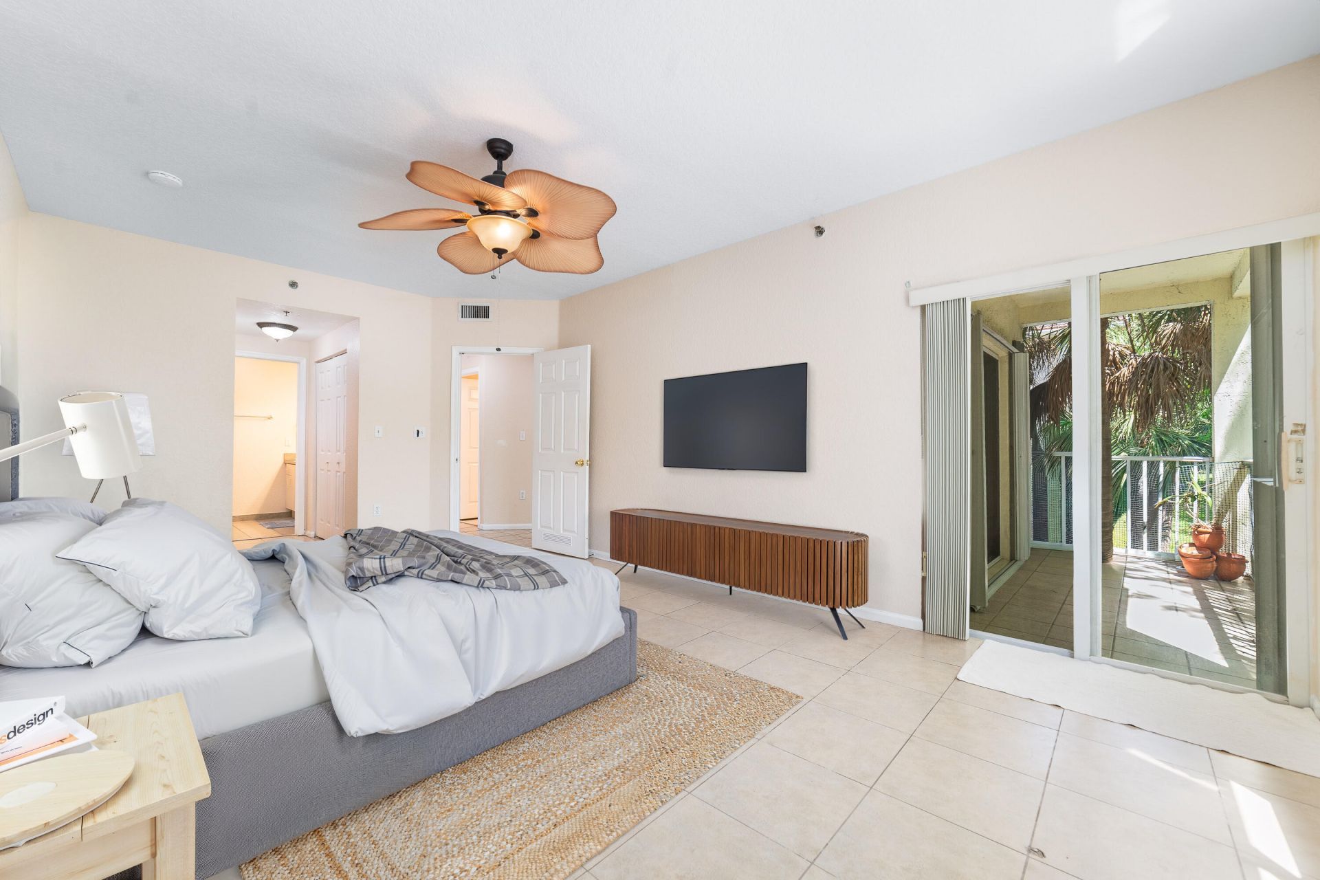 2901 Riverside Drive, Unit 201, Coral Springs, FL 33065 Photo