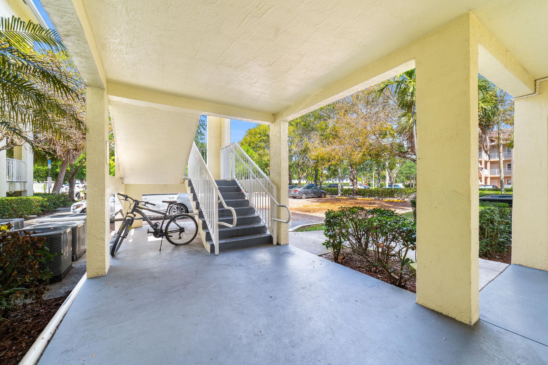 2901 Riverside Drive, Unit 201, Coral Springs, FL 33065 Photo