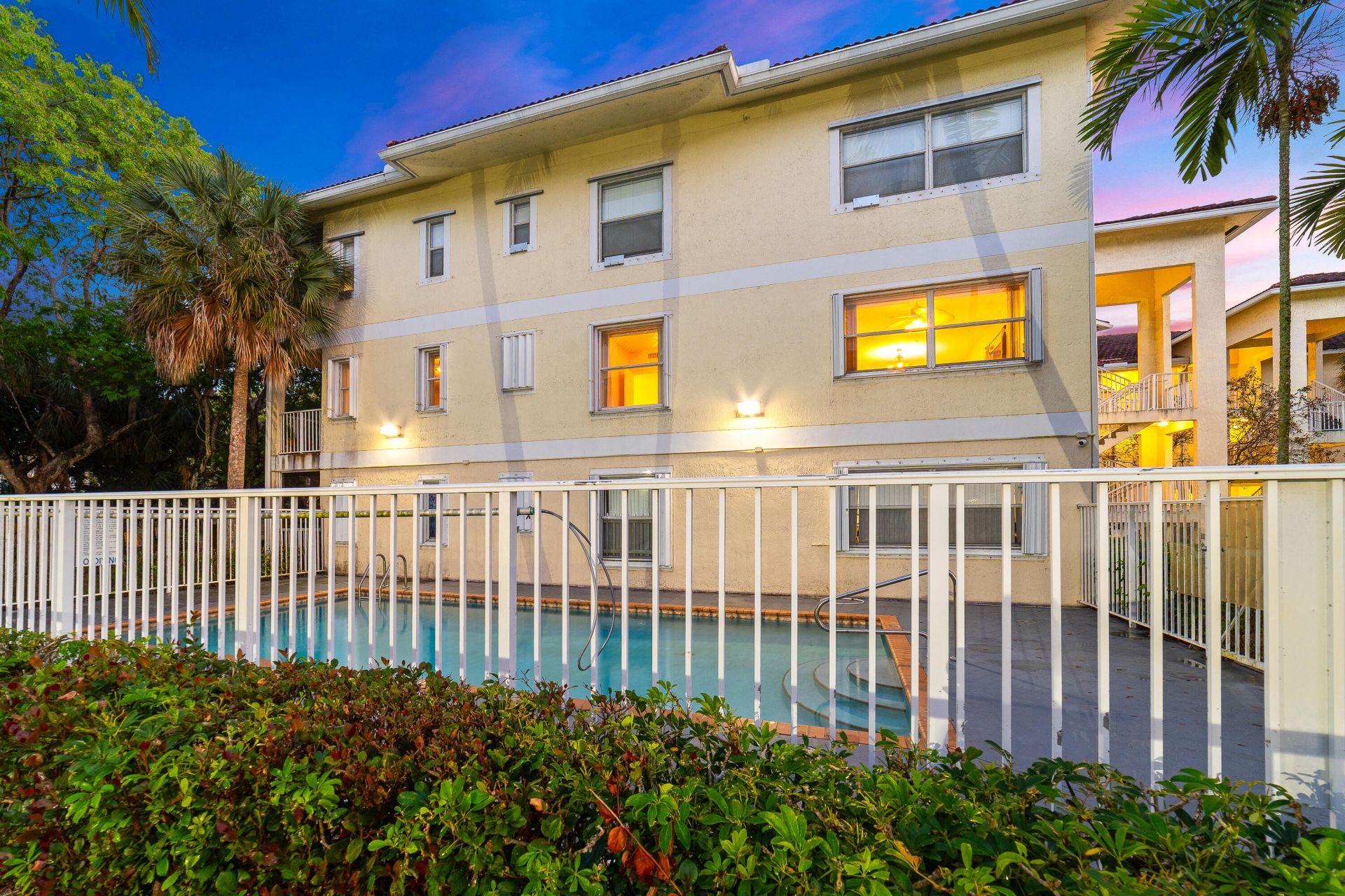 2901 Riverside Drive, Unit 201, Coral Springs, FL 33065 Photo