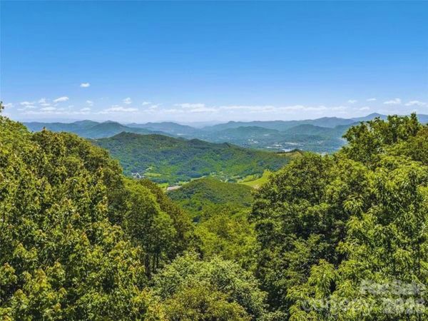 505 Middle Top Loop, Maggie Valley, NC 28751