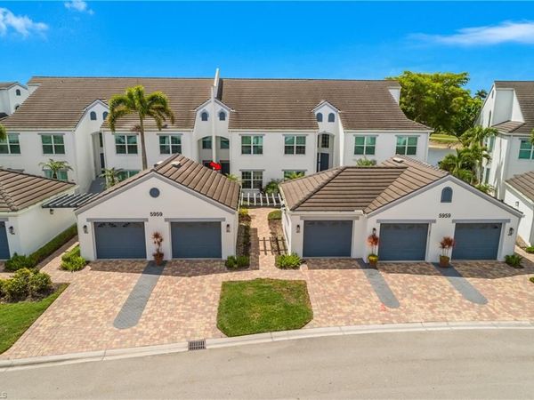 5959 Sand Wedge LN , Unit 403, NAPLES, FL 34110