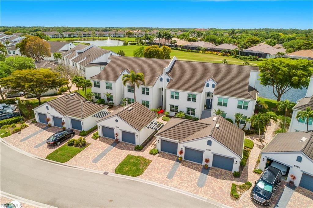 5959 Sand Wedge Ln, Unit 403, Naples, FL 34110 Photo