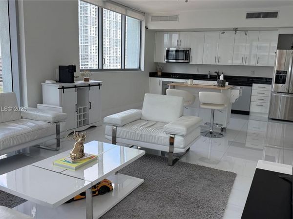 92 SW 3rd St , Unit 1505, Miami, FL 33130