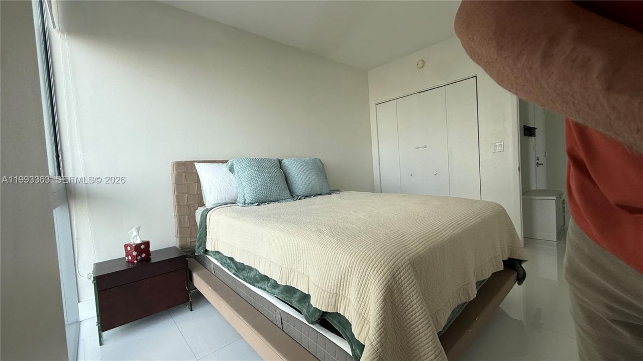 92 SW 3rd St, Unit 1505, Miami, FL 33130 Photo