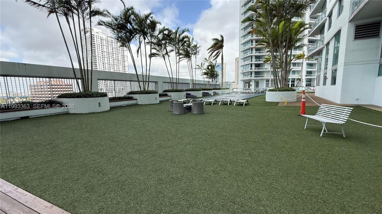 92 SW 3rd St, Unit 1505, Miami, FL 33130 Photo