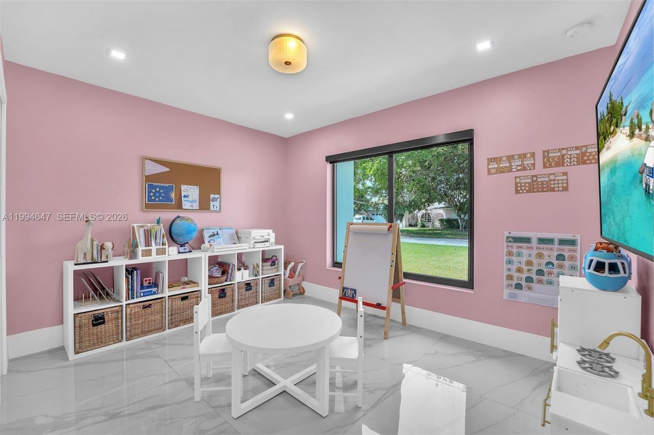 8820 SW 182nd Ter , Palmetto Bay, FL 33157 Photo