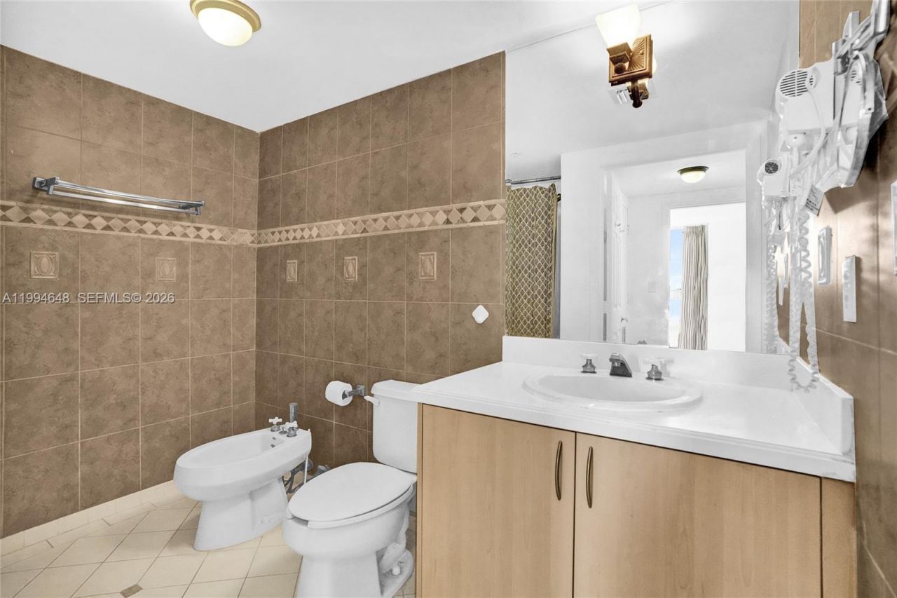 2951 S Bayshore Dr , Unit 1012, Miami, FL 33133 Photo