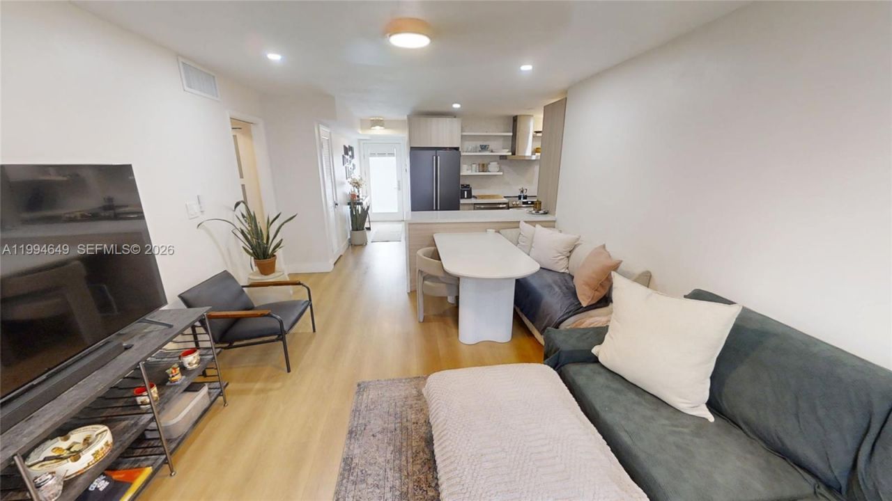 1519 Drexel Ave , Unit 200, Miami Beach, FL 33139 Photo