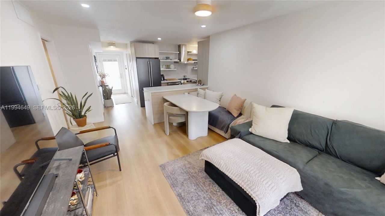 1519 Drexel Ave , Unit 200, Miami Beach, FL 33139 Photo