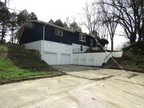 13381 N County Highway 9, Lewistown, IL 61542