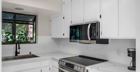 3661 Gold Creek Ln, Sacramento, CA 95827 Photo