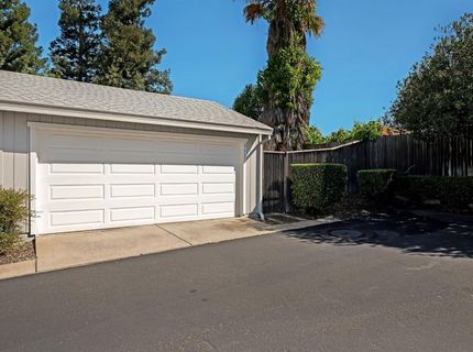 3661 Gold Creek Ln, Sacramento, CA 95827 Photo