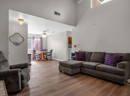 3661 Gold Creek Ln, Sacramento, CA 95827 Photo