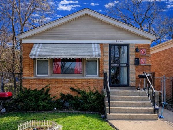 7131 S Hoyne Avenue, Chicago, IL 60636