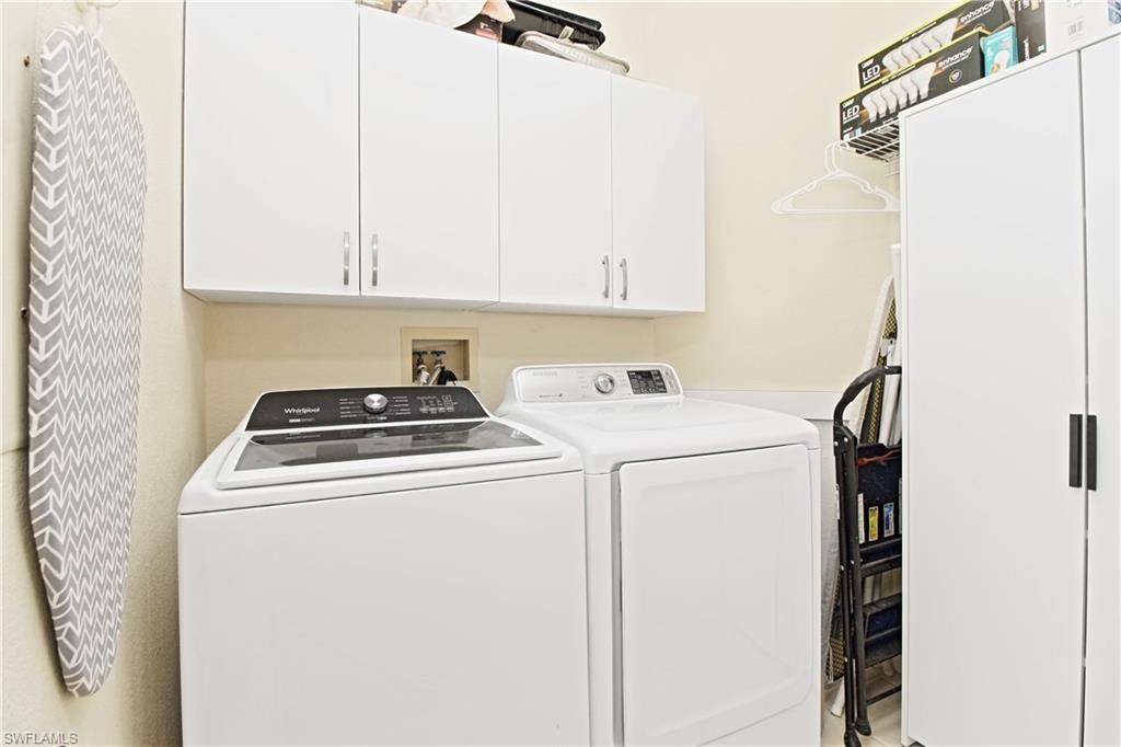 2125 Aberdeen Ln, Unit 4-203, Naples, FL 34109 Photo